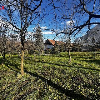 Prodej stavební parcely 1608 m² Podolí