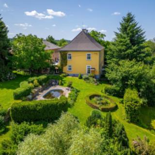 Prodej hotelu a penzionu 358 m² Včelákov