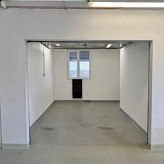 Pronájem garáže 19 m² Brno Líšeň, Houbalova