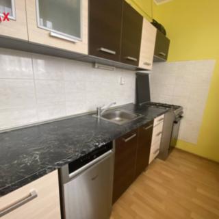 Pronájem bytu 3+1 68 m² Uherské Hradiště Mařatice, Sadová