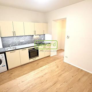 Pronájem bytu 2+kk 35 m&sup2; Praha