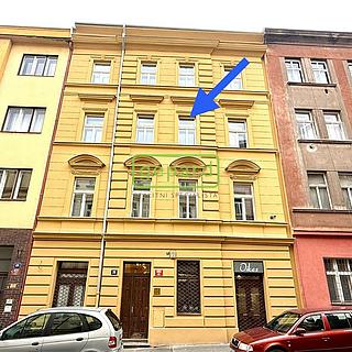 Pronájem bytu 2+kk 35 m² Praha
