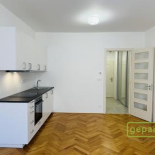 Pronájem bytu 1+kk a garsoniéry 35 m² Praha Žižkov, Sudoměřská