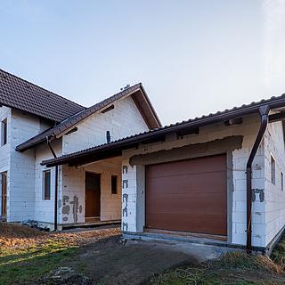 Prodej rodinného domu 140 m² Běrunice, Spojovací