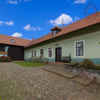 Pronájem rodinného domu 250 m² Seletice