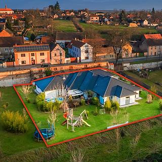 Prodej rodinného domu 365 m² Byšice