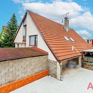 Prodej rodinného domu 272 m² Mělnické Vtelno, Zahradní