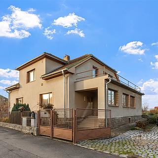 Prodej rodinného domu 184 m&sup2; Okřesaneč