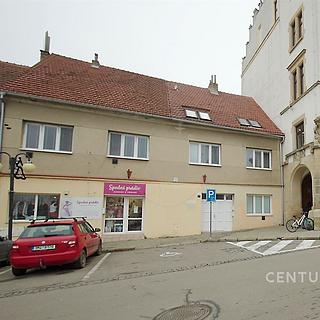 Prodej rodinného domu 76 m² Hustopeče, Dukelské nám.