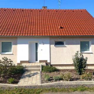 Pronájem rodinného domu 130 m² Březnice, Za lihovarem