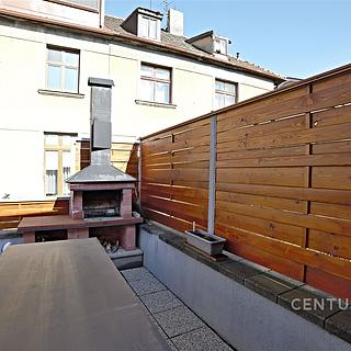 Pronájem bytu 2+kk 38 m² Praha