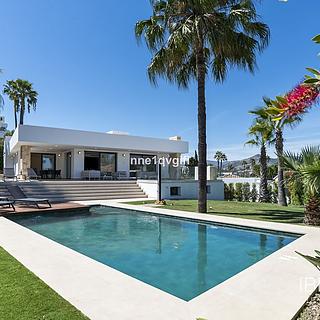 Prodej rodinného domu, 320m&sup2;