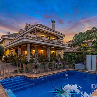 Prodej rodinného domu, 728m&sup2;