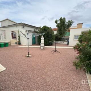 Prodej rodinného domu, 298m²