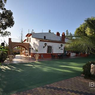 Prodej rodinného domu, 700m&sup2;