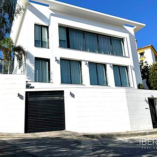 Prodej rodinného domu 387 m² ve Španělsku