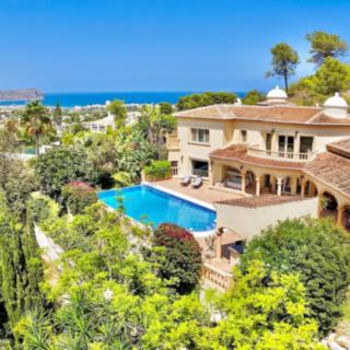 Prodej rodinného domu, 612m²