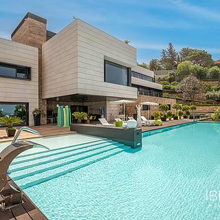 Prodej rodinného domu, 2512m&sup2;