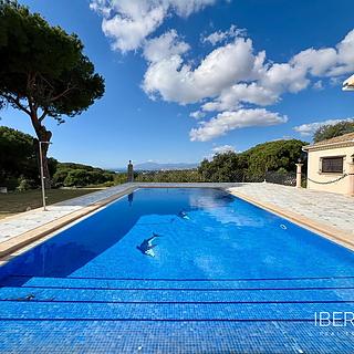 Prodej rodinného domu, 450m&sup2;