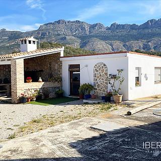 Prodej rodinného domu, 1000m&sup2;