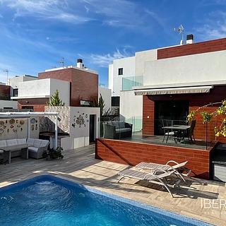 Prodej rodinného domu, 150m&sup2;