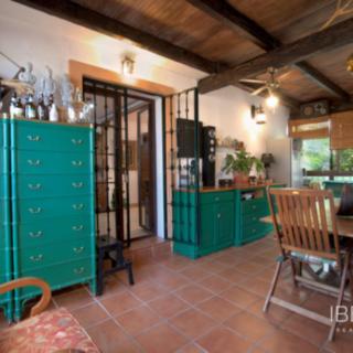 Prodej rodinného domu, 268m²