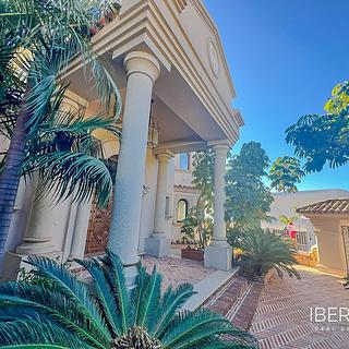 Prodej rodinného domu, 650m&sup2;