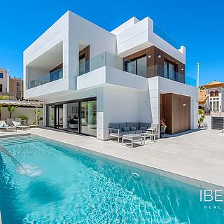 Prodej rodinného domu 194 m² ve Španělsku