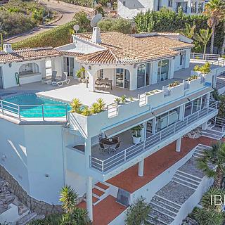 Prodej rodinného domu, 400m&sup2;