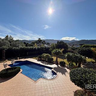 Prodej rodinného domu, 673m&sup2;