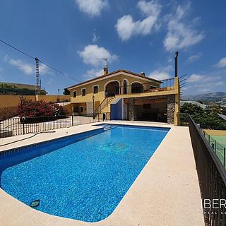 Prodej rodinného domu, 380m&sup2;