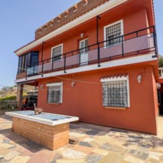 Prodej rodinného domu, 3175m²