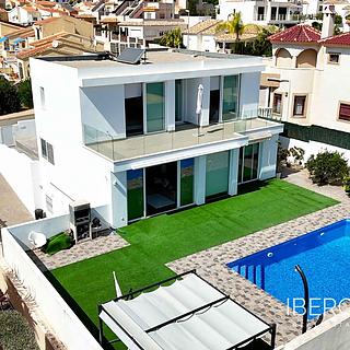 Prodej rodinného domu, 386m&sup2;