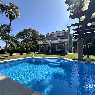 Prodej rodinného domu, 210m&sup2;