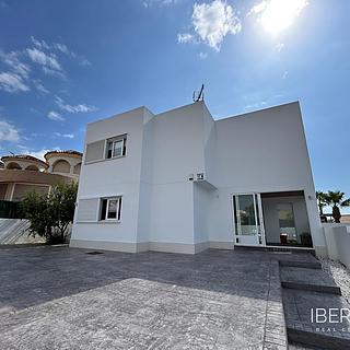 Prodej rodinného domu, 322m&sup2;