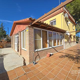 Prodej rodinného domu, 265m²