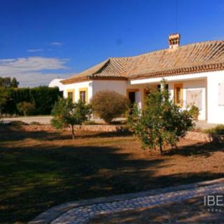 Prodej rodinného domu, 536m²