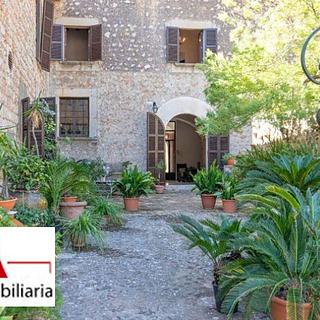 Prodej rodinného domu, 1562m&sup2;