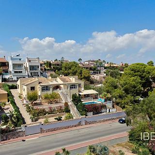 Prodej rodinného domu, 216m&sup2;