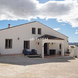 Prodej rodinného domu, 257m²