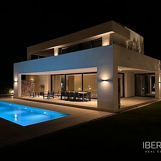 Prodej rodinného domu, 208m&sup2;