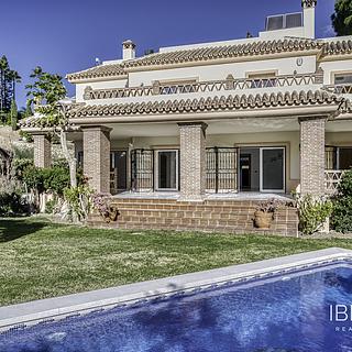 Prodej rodinného domu, 553m&sup2;