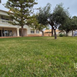 Prodej rodinného domu, 545m²