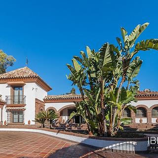 Prodej rodinného domu, 329m&sup2;