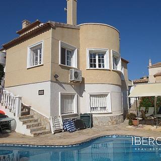 Prodej rodinného domu, 175m&sup2;