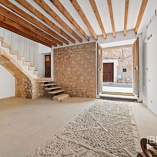 Prodej rodinného domu, 302m²