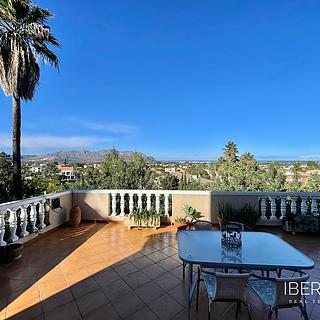 Prodej rodinného domu, 400m&sup2;