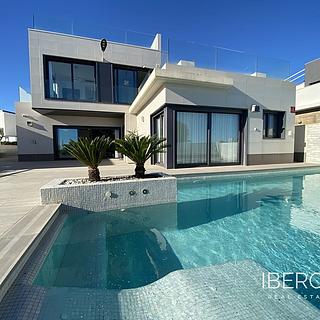 Prodej rodinného domu, 318m&sup2;