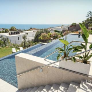 Prodej rodinného domu, 900m²