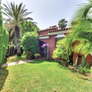 Prodej rodinného domu, 275m²